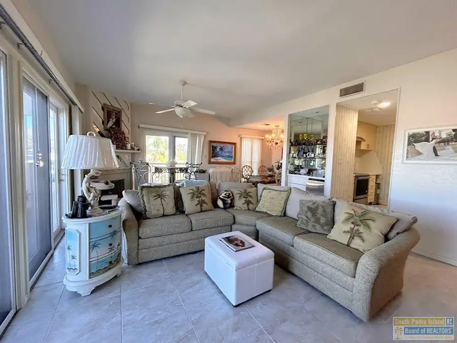 226 W Houston St. #202 B, Port Isabel, TX 78578 - Image #3