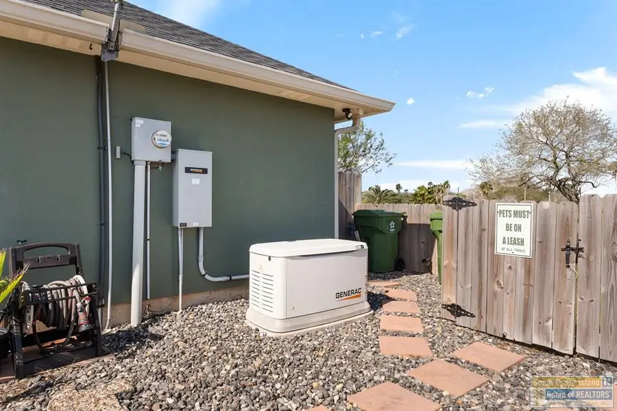 39785 Palm Dr, Bayview, TX 78566 - #3