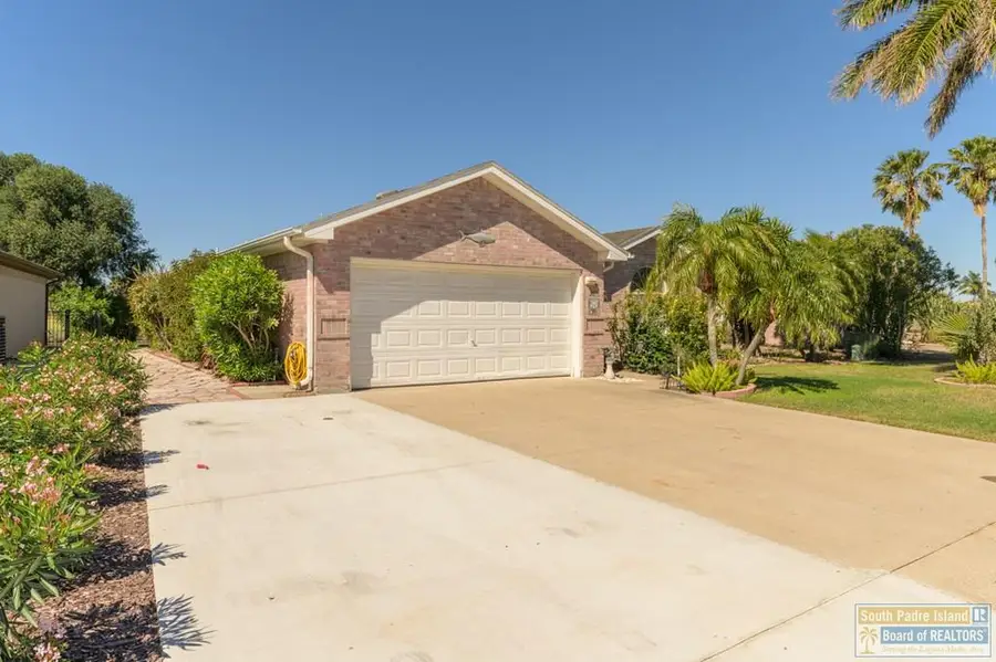 30 Lakewood Dr., Laguna Vista, TX 78578 - #2