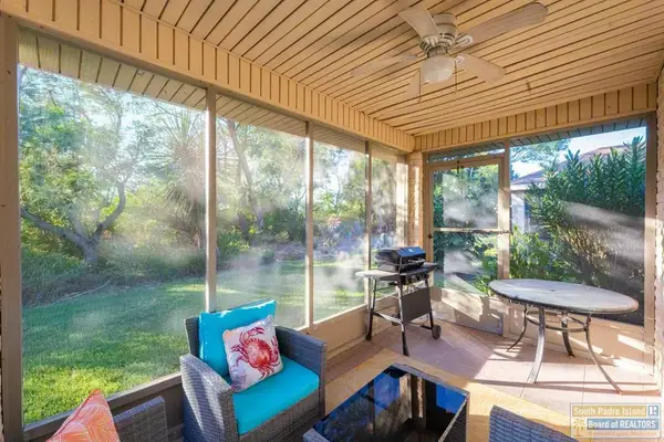 28 Pinehurst Dr., Laguna Vista, TX 78578