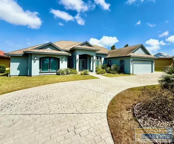 6 Country Club Dr., Laguna Vista, TX 78578