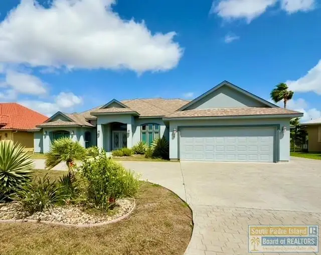 6 Country Club Dr., Laguna Vista, TX 78578 - #3