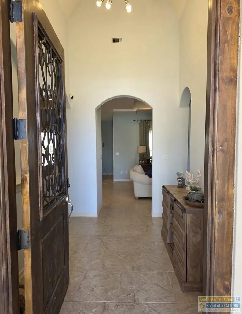 19 Whooping Crane Dr., Laguna Vista, TX 78578 - #2