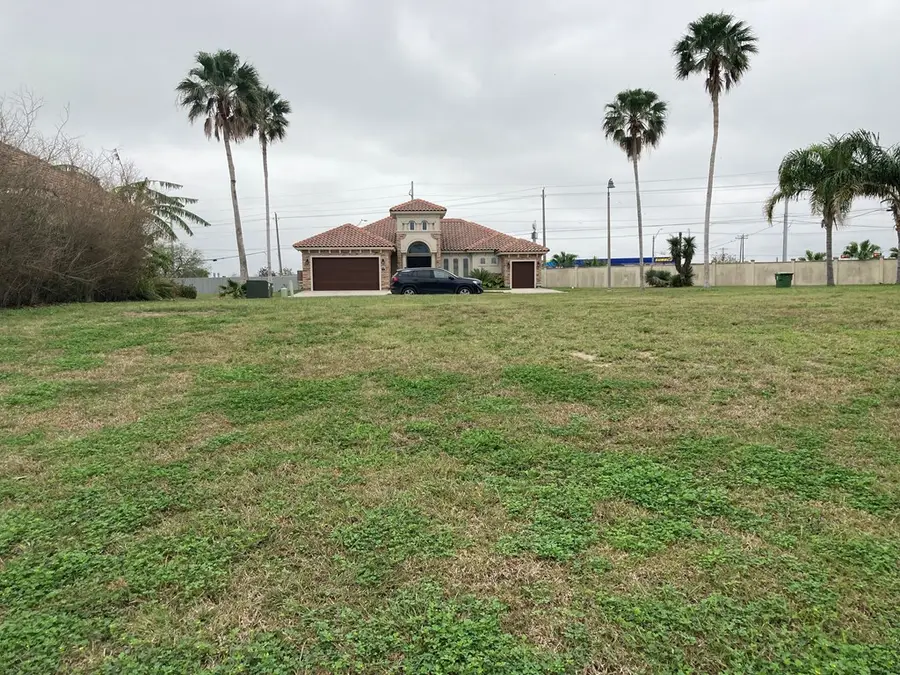 109 Oleander Dr., Laguna Vista, TX 78578 - #2