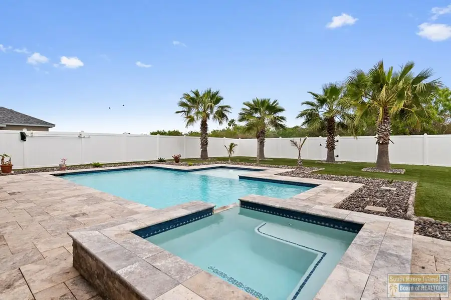 159 Torrey Pines Dr., Laguna Vista, TX 78578 - #2