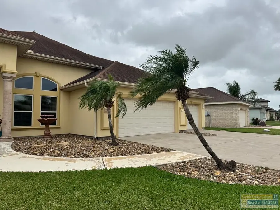 87 Golf House Rd., Laguna Vista, TX 78578 - #3