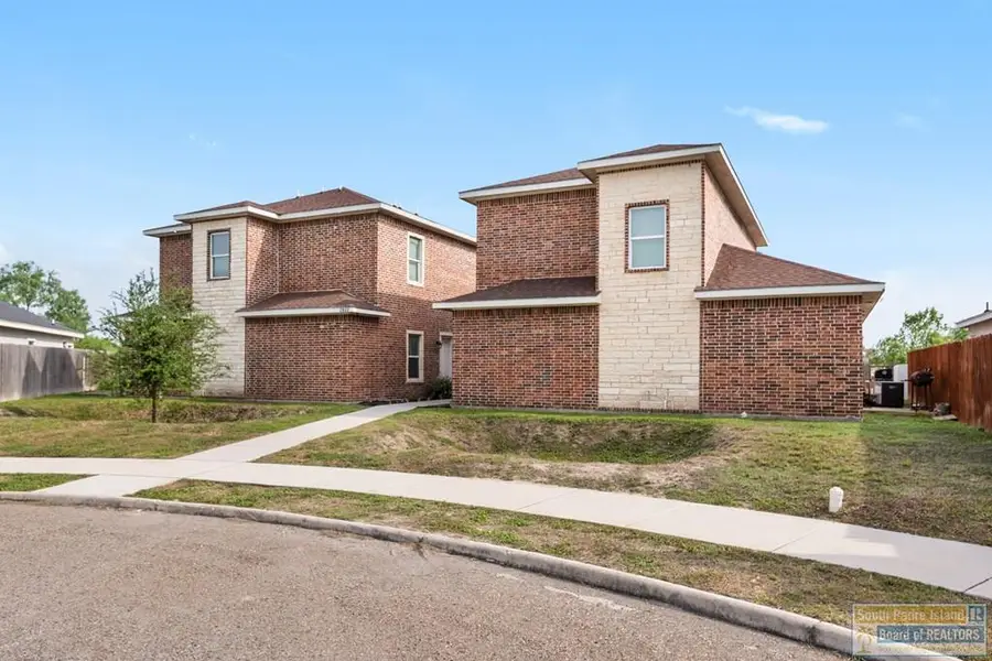 2602 Primrose Ave., Edinburg, TX 78541 - #3