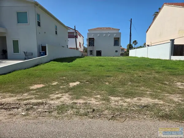 118 E Dolphin St., South Padre Island, TX 78597