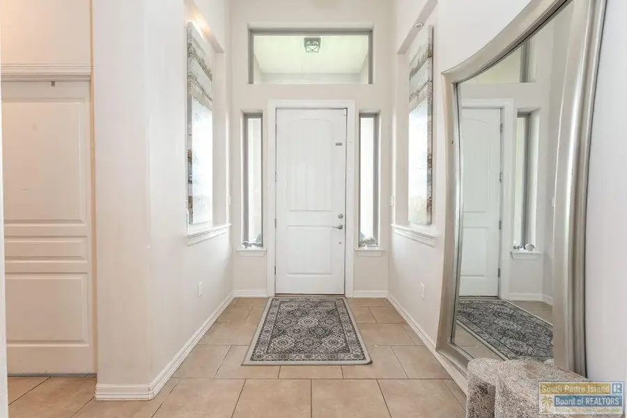26 Bethpage Dr., Laguna Vista, TX 78578 - #3