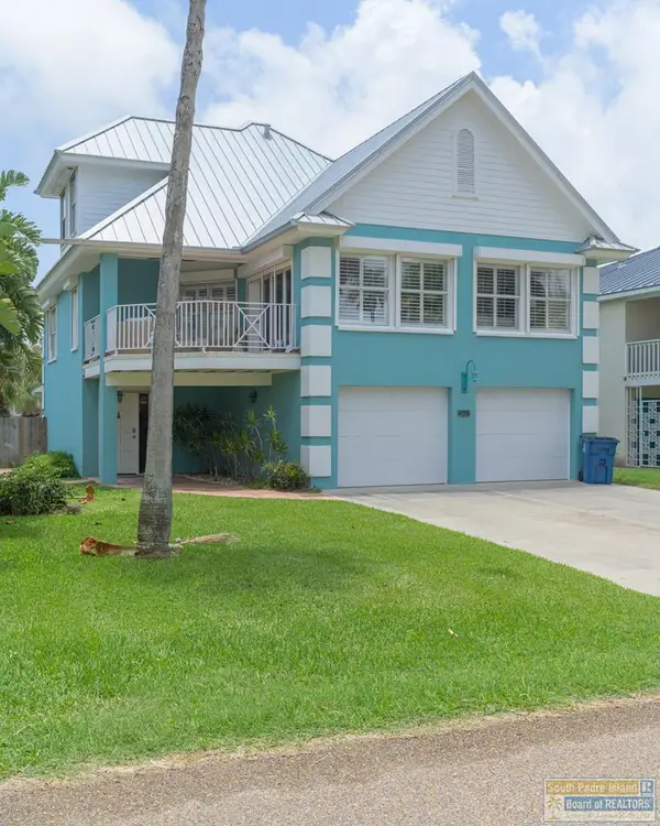 125 E Palmetto Dr, South Padre Island, TX 78597