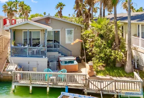 627 Sand Dollar Dr, Port Isabel, TX 78578