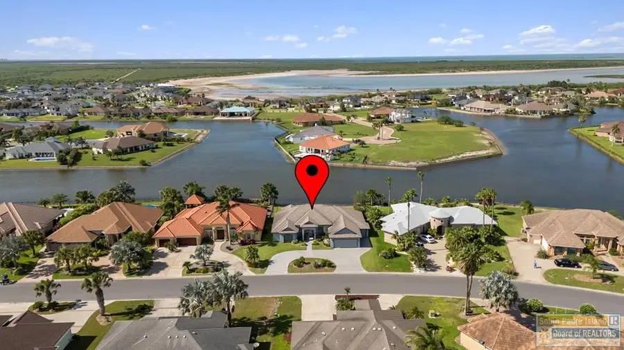 6 Country Club Dr., Laguna Vista, TX 78578 - #2