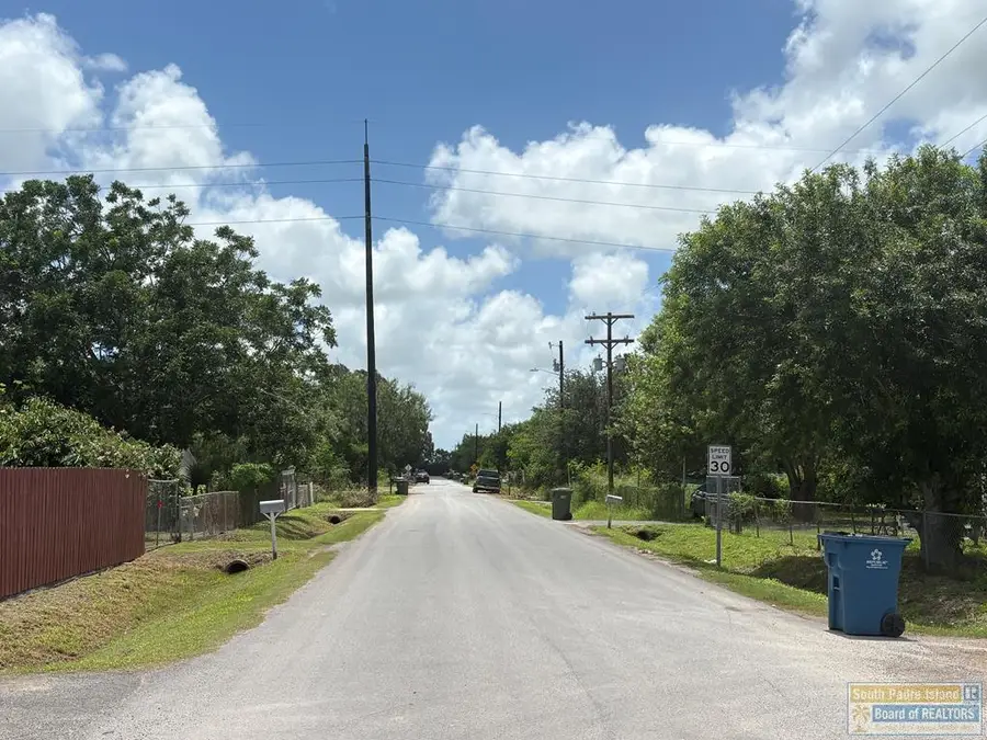 2472 Sunny Skies Dr., Brownsville, TX 78521 - #3
