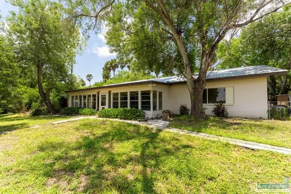 150 S Valencia #3, Bayview, TX 78566