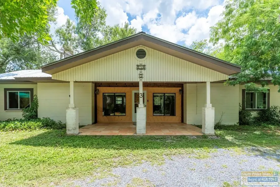 150 S Valencia #3, Bayview, TX 78566 - #2