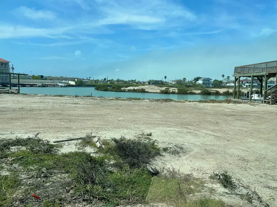 1522 N Harbor Dr., Port Isabel, TX 78578 - #3