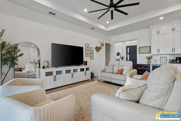 149 Torrey Pines Dr., Laguna Vista, TX 78578