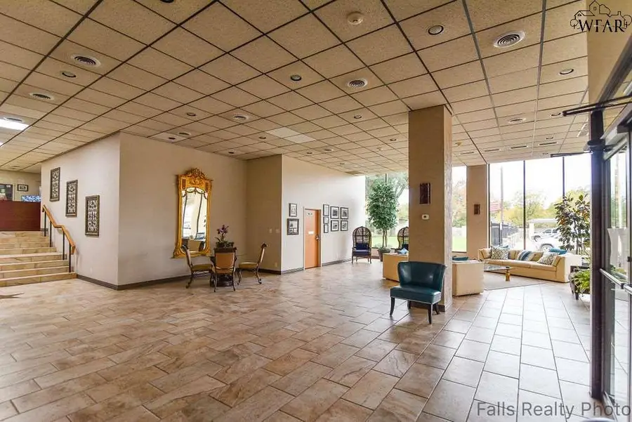 2100 SANTA FE STREET, Wichita Falls, TX 76309 - Image #2