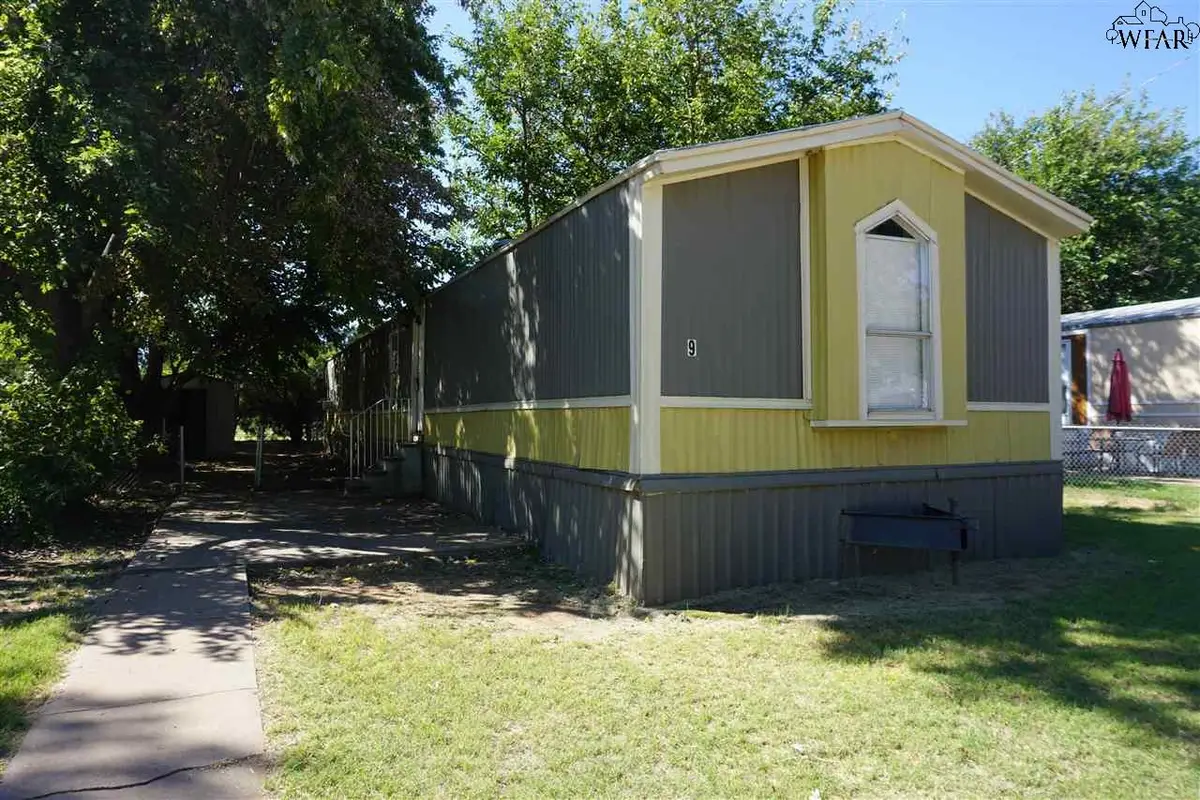 201 S PRESTON ROAD, Burkburnett, TX 76354 - Image #1