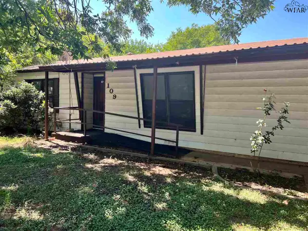 109 S PRESTON DRIVE, Burkburnett, TX 76354