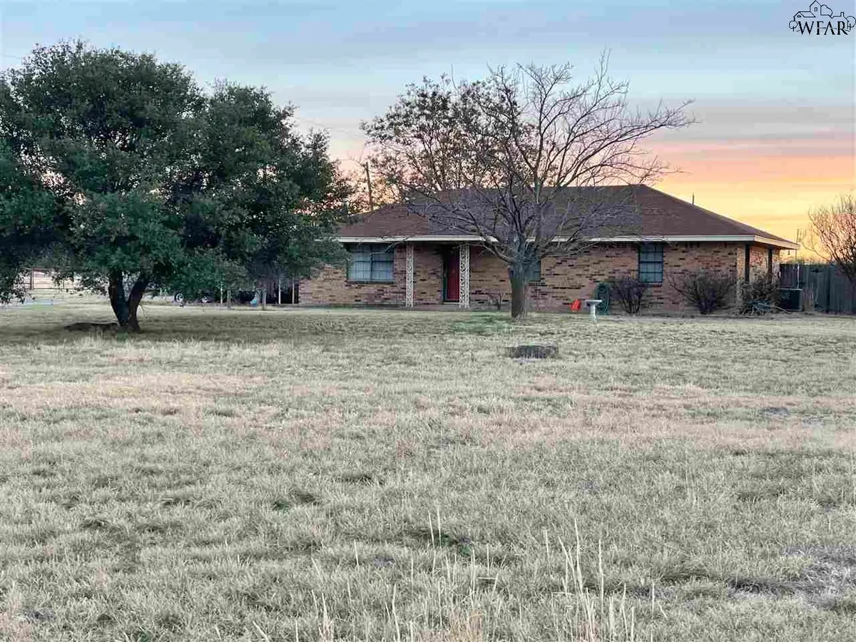 194 E LITTLE LEASE ROAD, Holliday, TX 76366 - Image #1