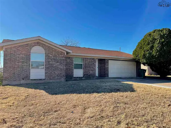 1007 FOLEY AVENUE, Iowa Park, TX 76367