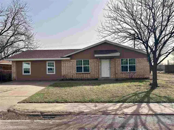 2 HOLLIDAY CIRCLE, Holliday, TX 76366