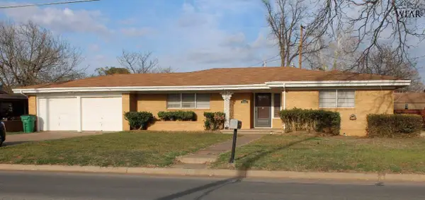 2225 SAND ROAD, Vernon, TX 76384