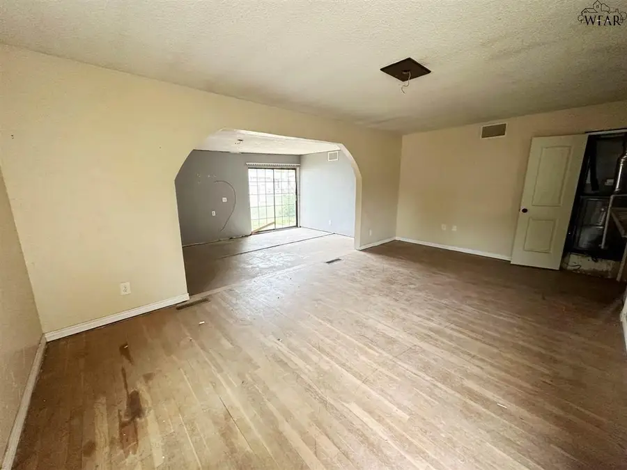 4103 THOMAS AVENUE, Wichita Falls, TX 76308 - Image #2