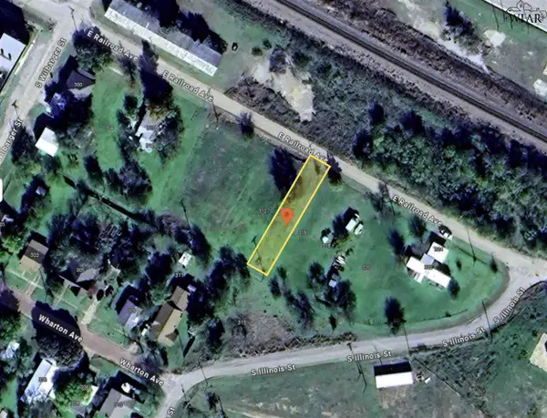 314 E RAILROAD AVENUE, Electra, TX 76360