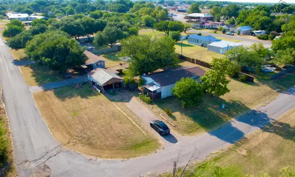 406 S HAWTHORNE AVENUE, Iowa Park, TX 76367