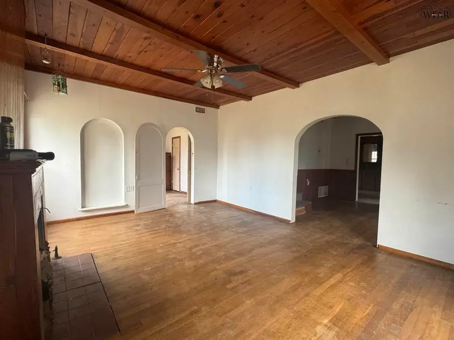 2104 HAYES STREET, Wichita Falls, TX 76309 - Image #2