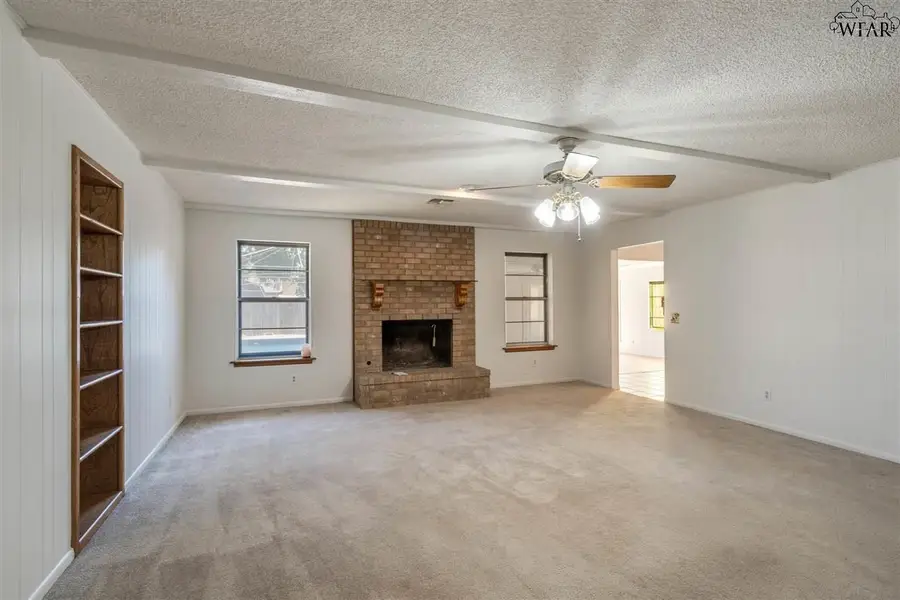 921 KIOWA DRIVE, Burkburnett, TX 76354 - Image #2