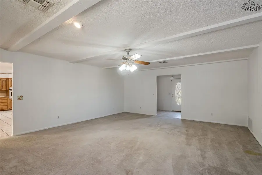 921 KIOWA DRIVE, Burkburnett, TX 76354 - Image #3