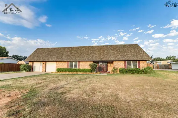 1410 CHAPARRAL ROAD, Burkburnett, TX 76354-2804
