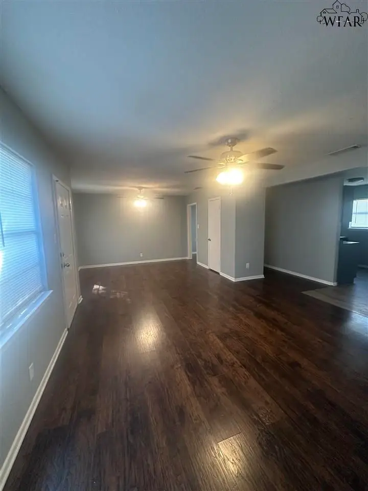 1402 HARRIS LANE, Wichita Falls, TX 76306 - Image #2