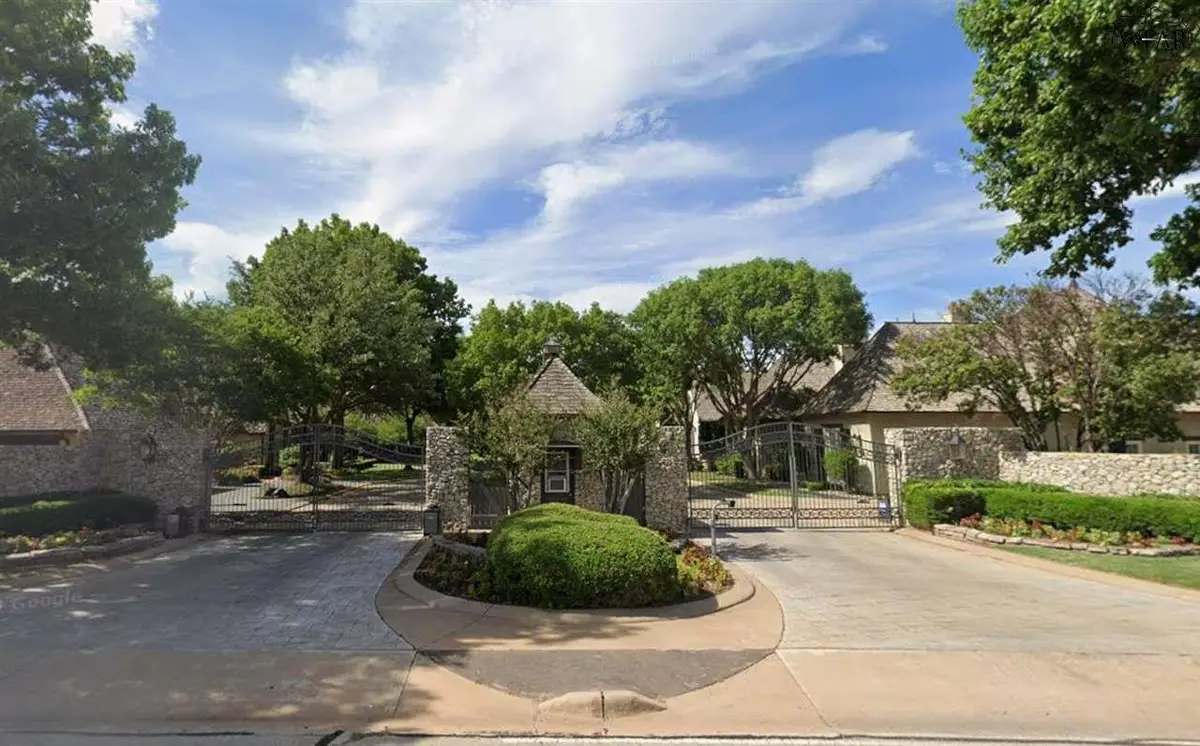 11 CHAMPIONS COURT, Wichita Falls, TX 76302 - Image #1