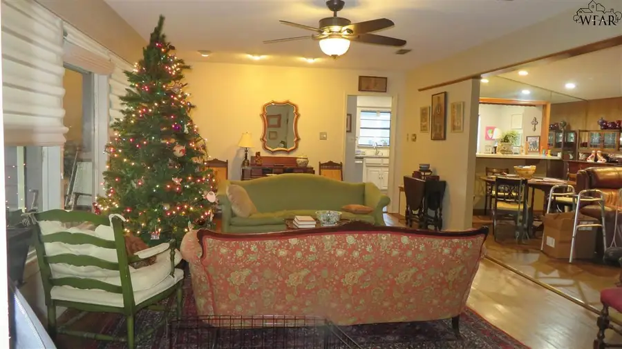 3417 SHERWOOD LANE, Wichita Falls, TX 76308 - Image #2