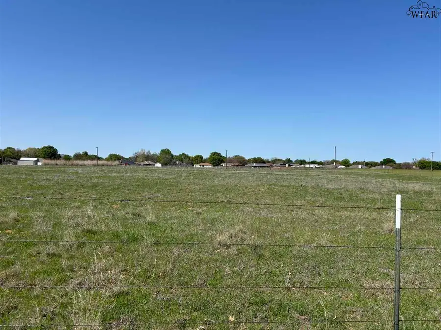 5 FRIENDSHIP TRAIL, Burkburnett, TX 76354 - Image #2