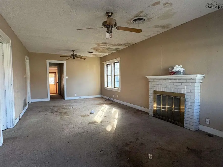 1521 PARADISE STREET, Vernon, TX 76384 - Image #2