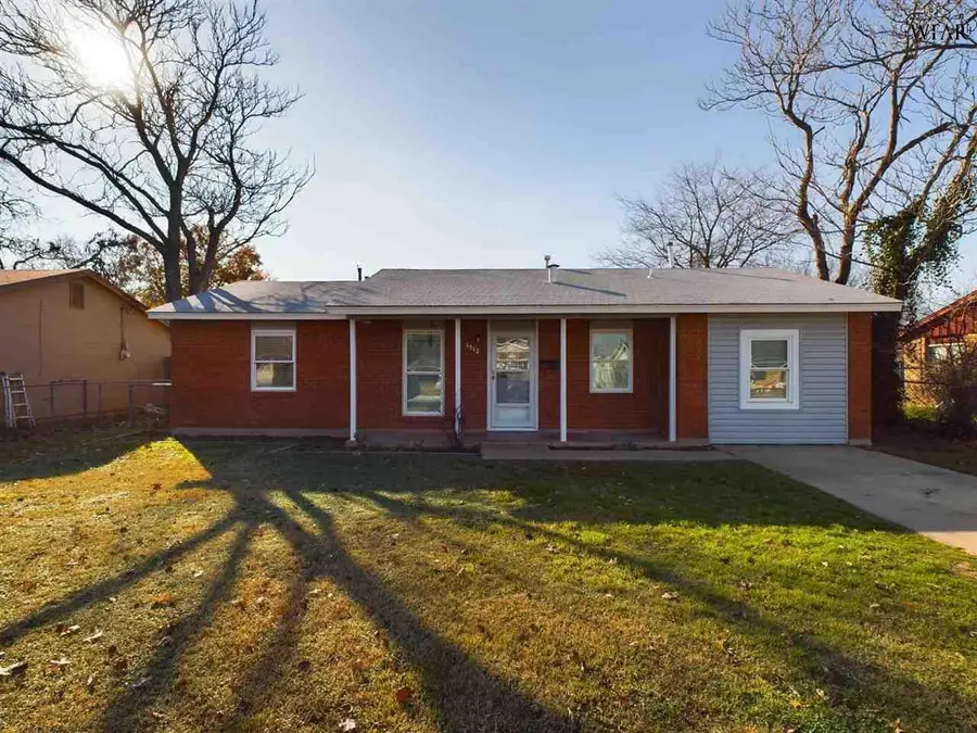 5012 LAKEFRONT DRIVE, Wichita Falls, TX 76310 - Image #2