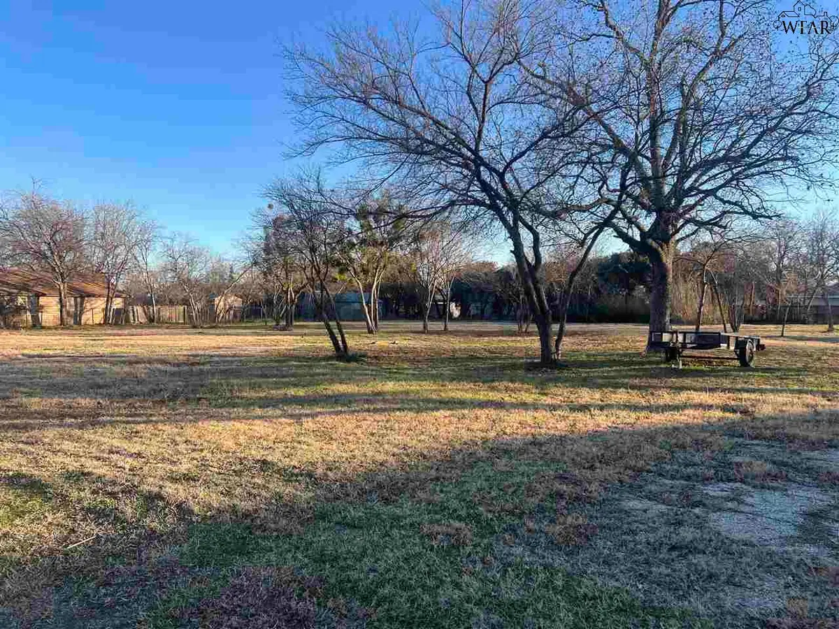 212,214,216,218 W CHERRY STREET, Archer City, TX 76351 - Image #1