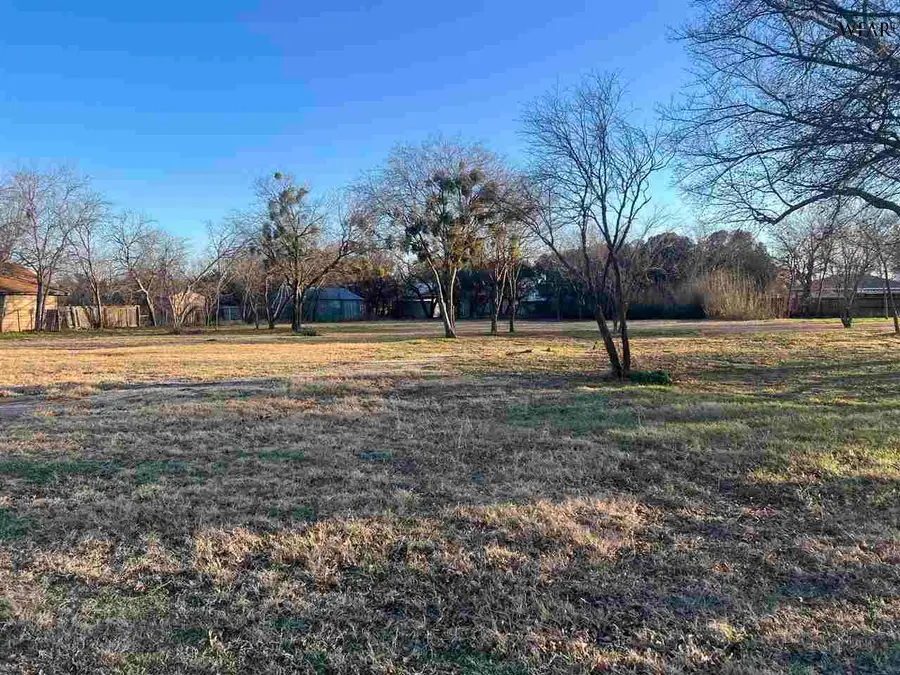 212,214,216,218 W CHERRY STREET, Archer City, TX 76351 - Image #2