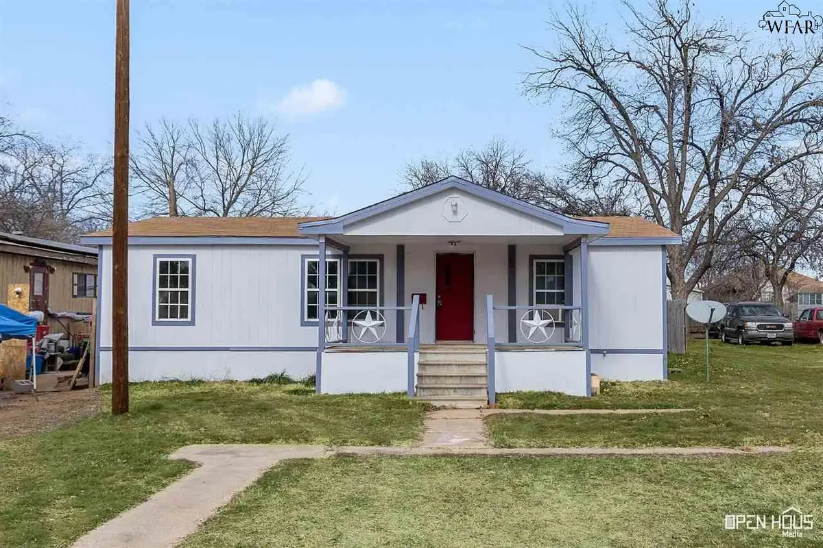 205 W 1ST STREET, Burkburnett, TX 76354 - Image #1