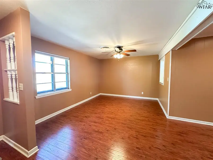 2603 SUNSET DRIVE, Vernon, TX 76384 - Image #3