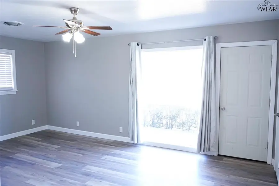 2407 TERRACE AVENUE, Wichita Falls, TX 76301 - Image #3