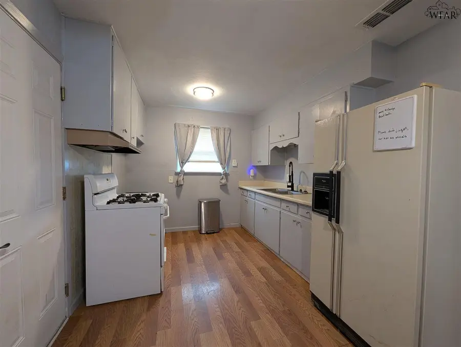 2820 ROANOKE DRIVE, Wichita Falls, TX 76306 - Image #3