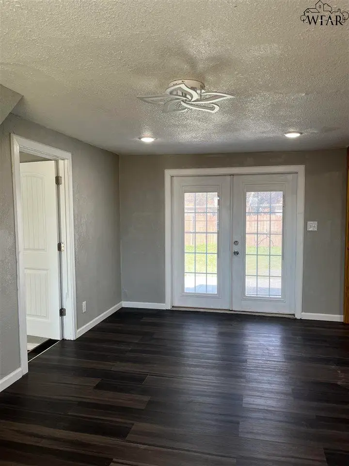 3006 SAXET STREET, Wichita Falls, TX 76306 - Image #2