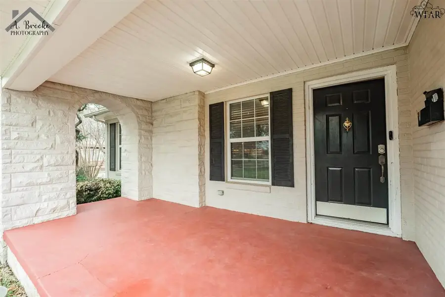 3316 KESSLER BOULEVARD, Wichita Falls, TX 76309 - Image #2