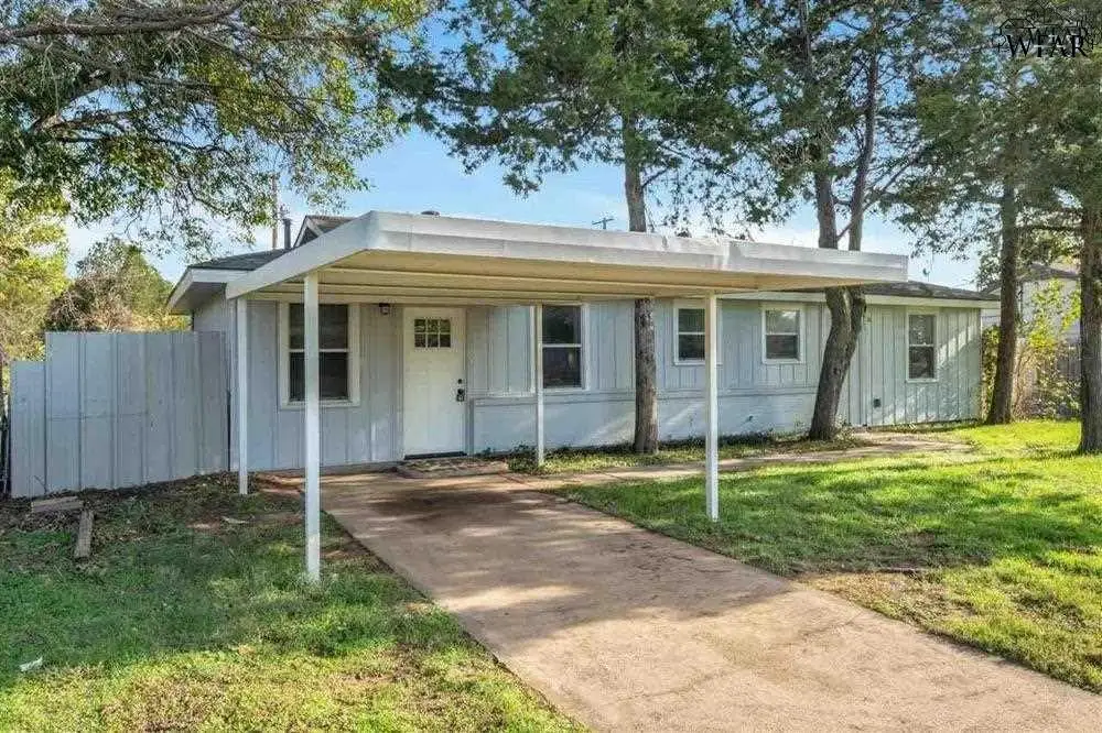 1635 LONGVIEW STREET, Wichita Falls, TX 76306 - Image #1